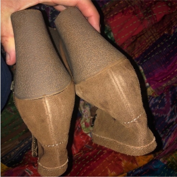 Preowned MIA wedge booties - Picture 9 of 15